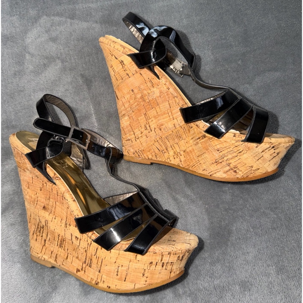 🖤 Strappy Wedges - Picture 3 of 5